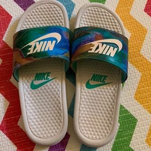 NIKE Slides